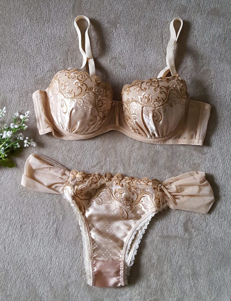 Champagne Set (Bra and Panty) in Satin and Embroidery - Champagner Set ...